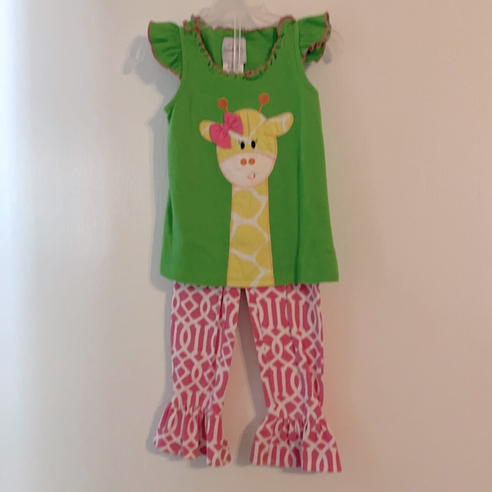 Mud pie Giraffe 2 piece outfit